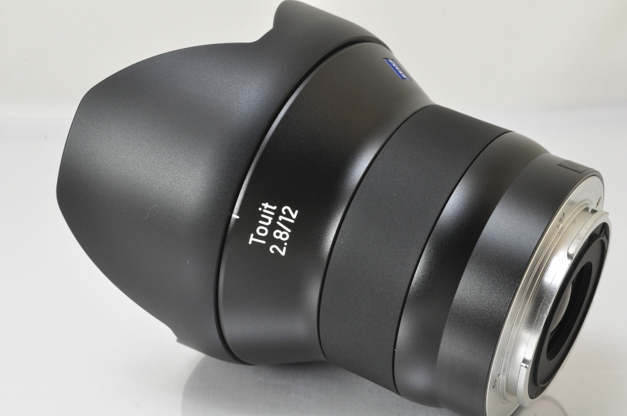 新品同様 Carl Zeiss Touit 12mm F2.8 Lens ソニー用 Eマウント w/Box