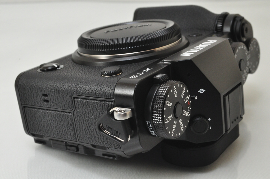 約1000ショット☆極美品☆FUJIFILM X-T5 ボディ　本体付属品一式 楽天市場】【中古】【美品】富士フイルム FUJIFILM X-T5 ボディ